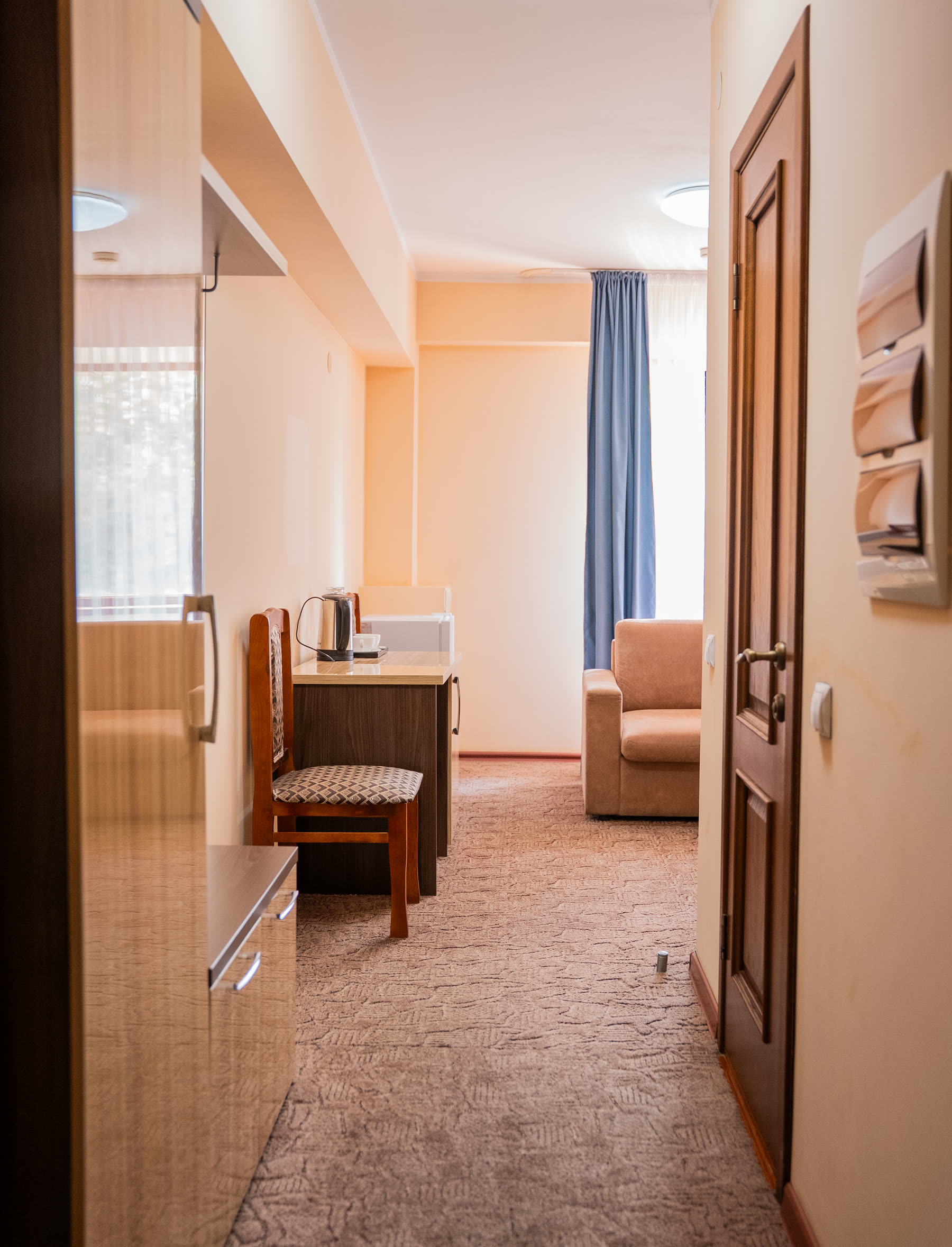 Прихожая номера Люкс — QAZAQSTAN Resort